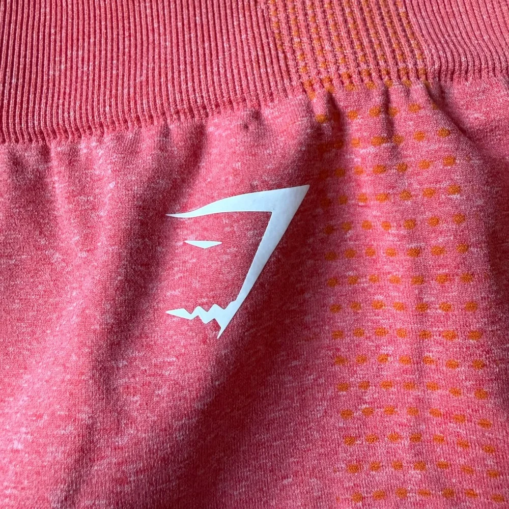 GYMSHARK Vital Seamless Shorts - coral - size small - Picture 6 of 6